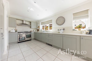 kitchen- click for photo gallery